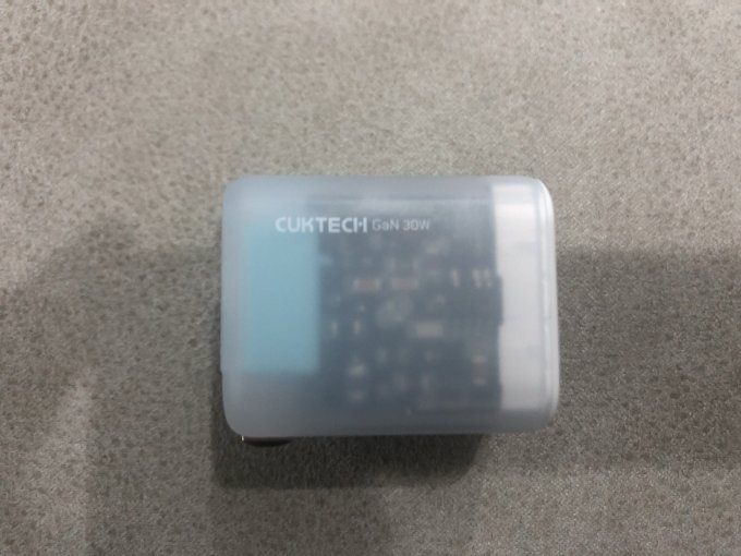 酷态科充电器