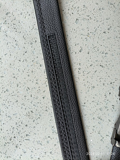 京东京造的牛皮裤带，质量和颜值共存。