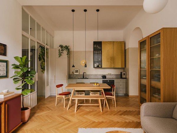 克拉科夫老城区住宅，优越层高，复古美妙by  Mikolaj Iwanczuk #屋研下#