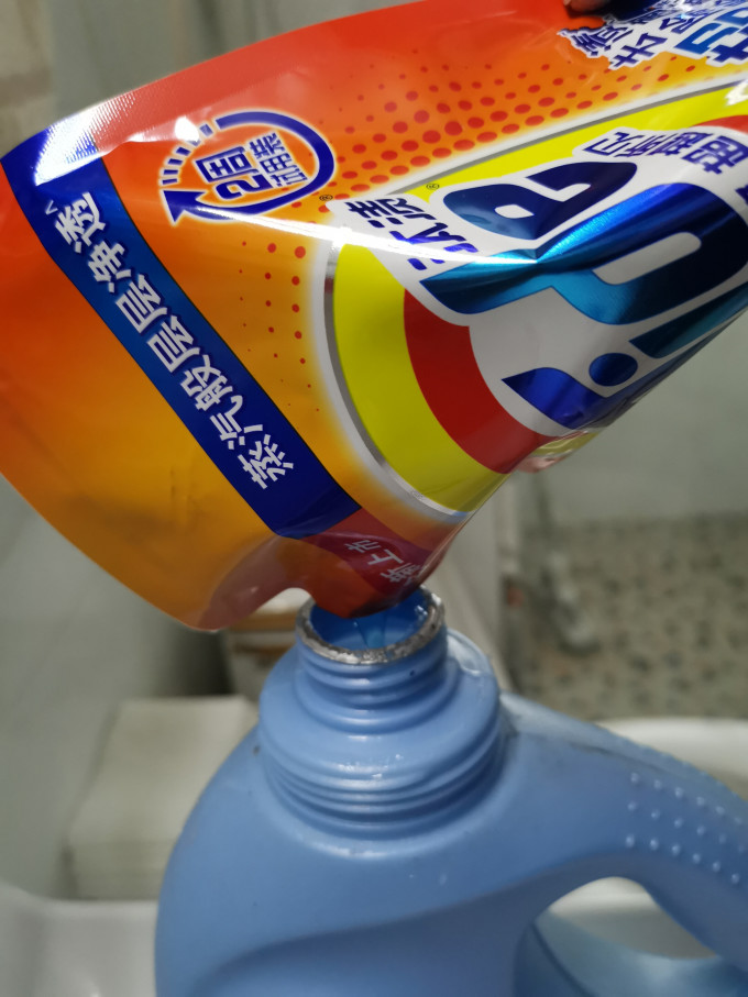 汰渍洗衣液