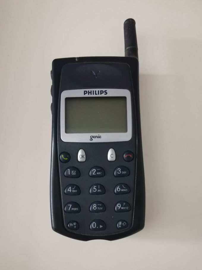 晒一款老古董手机