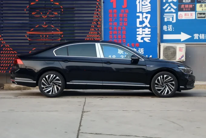 大众轿车怎么样 顶配迈腾gte;包牌行情17.