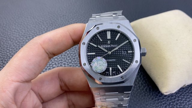 钢中之王！爱彼皇家橡树15400ST开箱体验