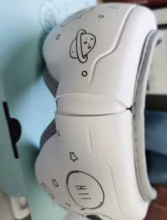 按摩眼睛缓解疲劳