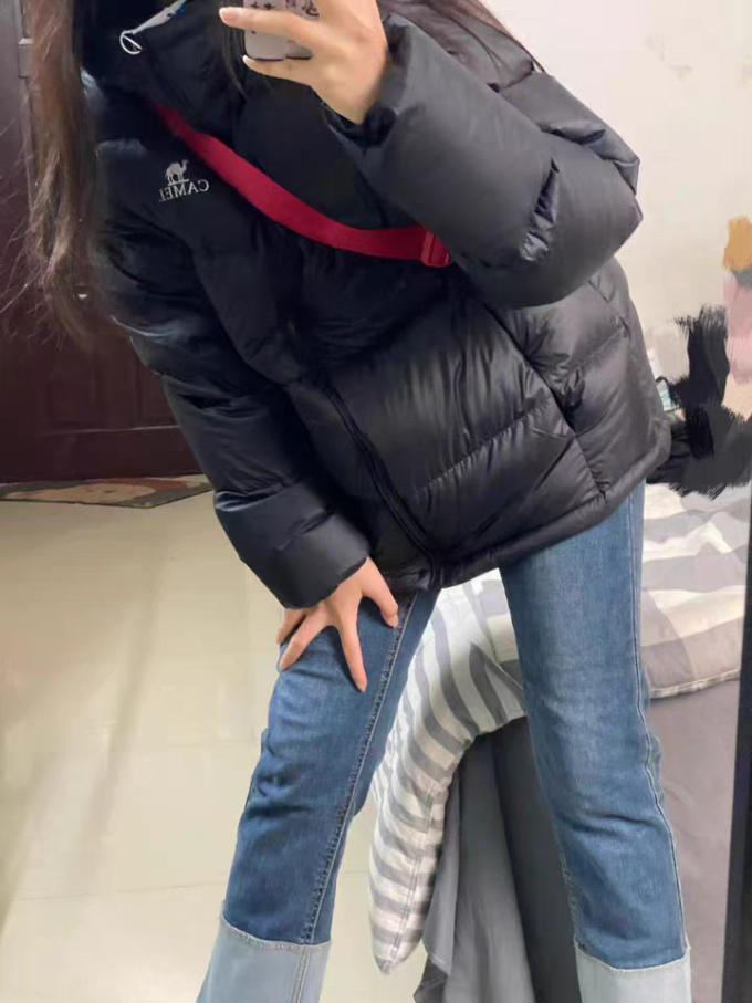 骆驼运动羽绒服