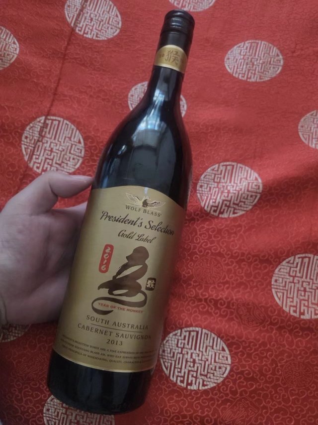 跟着大佬一起买一件纷赋金标赤霞珠干红葡萄酒
