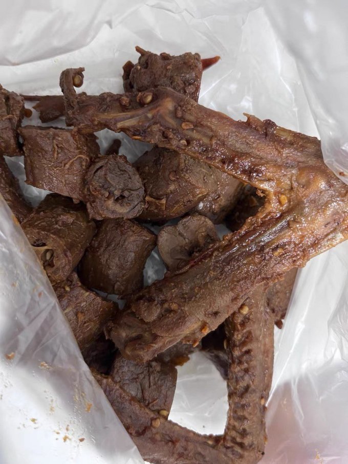 周黑鸭肉干肉脯