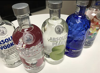 绝对（Absolut）伏特加 洋酒 3840度 覆盆莓味 700ml 女神节