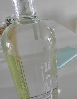 绝对（Absolut） 伏特加 洋酒 3840度 苹果梨味 700ml 女神节