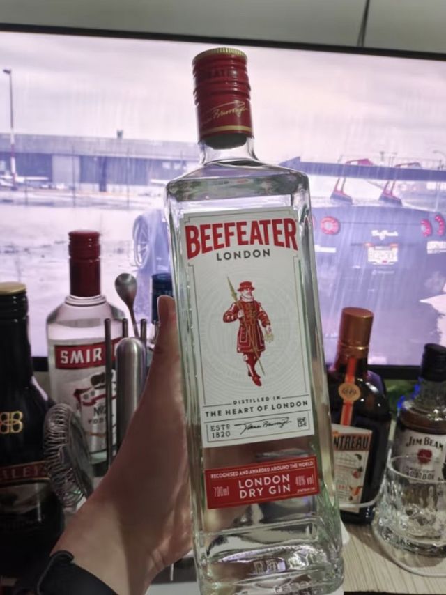 必富达（Beefeater）金酒琴酒杜松子酒 洋酒英国伦敦 进口烈酒  蒸馏酒700ml 女神节