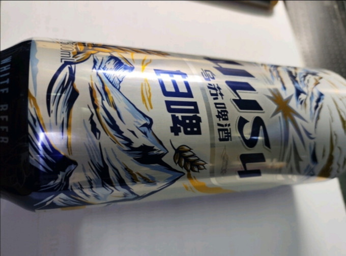 乌苏啤酒精酿啤酒