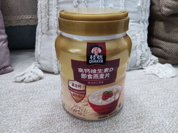 给老人家送桂格高钙维生素D即食燕麦片