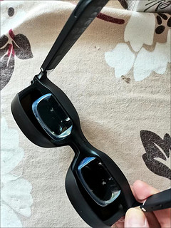 ￼￼XREAL Air 2 智能AR眼镜 SONY硅基OLED屏 120Hz高刷 72g超轻 DP直连Mate60和iPhone15￼￼