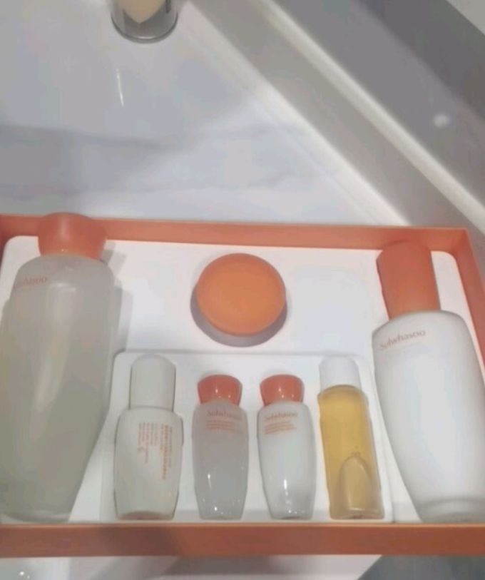 护肤精华