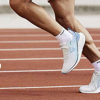 匹克太极运动跑鞋，颜值很高，穿着舒适，减肥减脂的好装备。