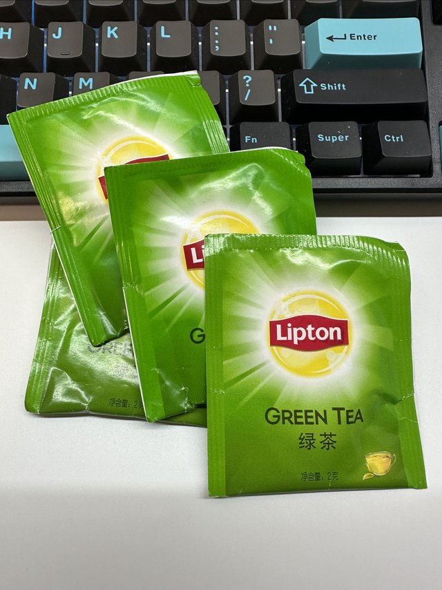 办公室必备的立顿绿茶包