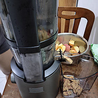 实用又方便操作的果蔬榨汁机