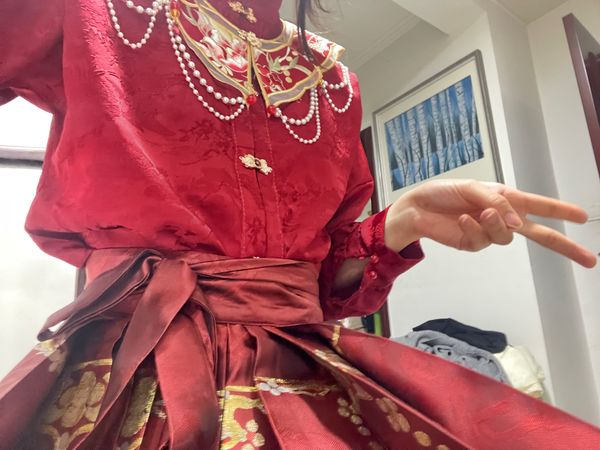 【绝美敬酒服，马面裙套装织金女汉服】