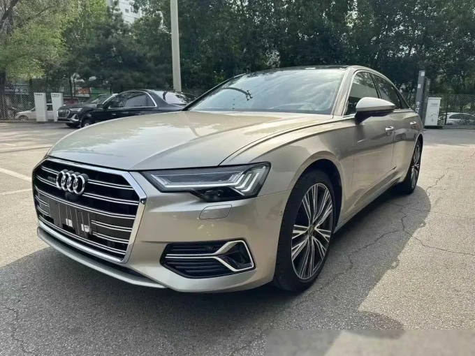 亲们注意啦今儿给大家隆重推介这款奥迪a6l55tfsi旗舰致雅版哦