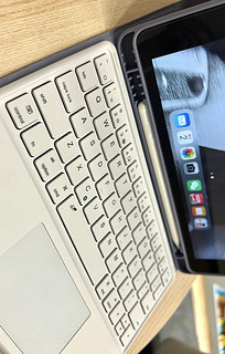💻 学生党必备，航世 bow 蓝牙键盘让你的 iPad 生产力翻倍！💻