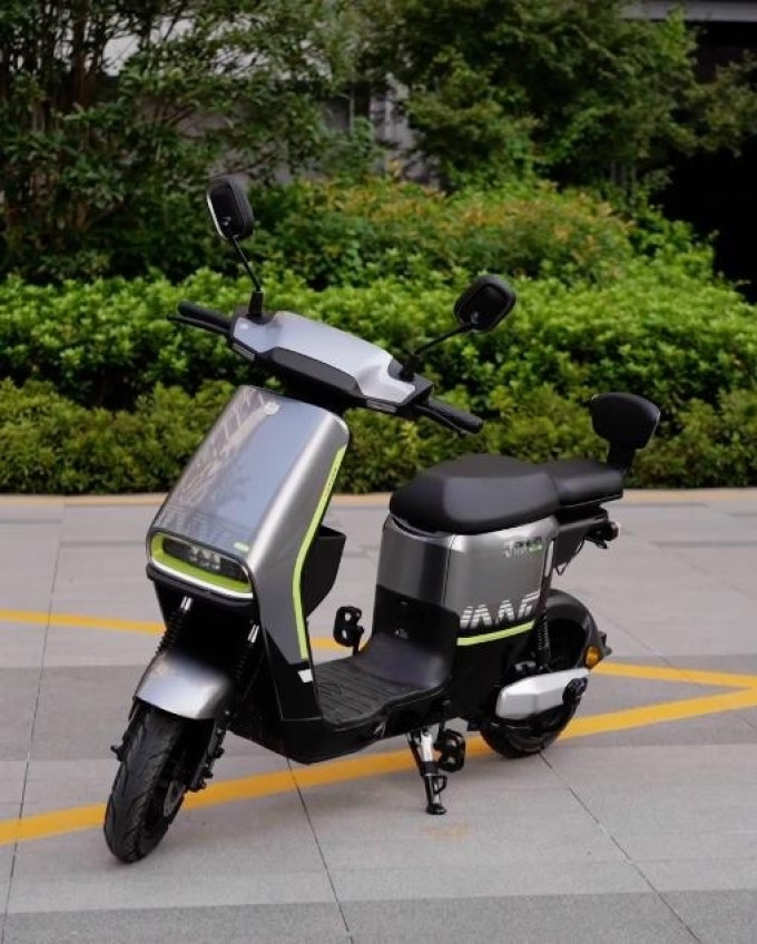 绿源电动车整车怎么样 绿源新国标锂电电自,不要驾照长续航的inno5