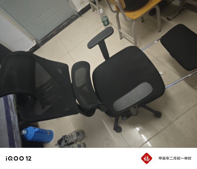 黑白调电脑椅