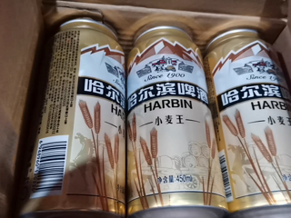 哈尔滨小麦王啤酒