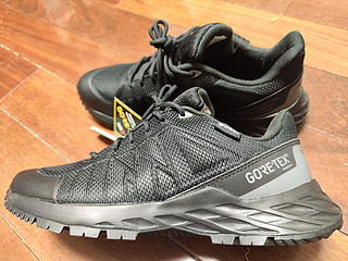 买一双gtx跑步鞋 来应付上海下不完的雨