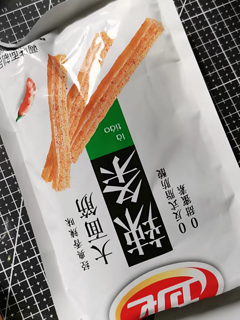 卫龙大辣条，打工人必备的食品