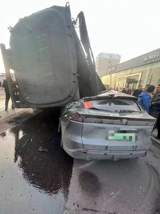 长安深蓝，这车身真牛逼。