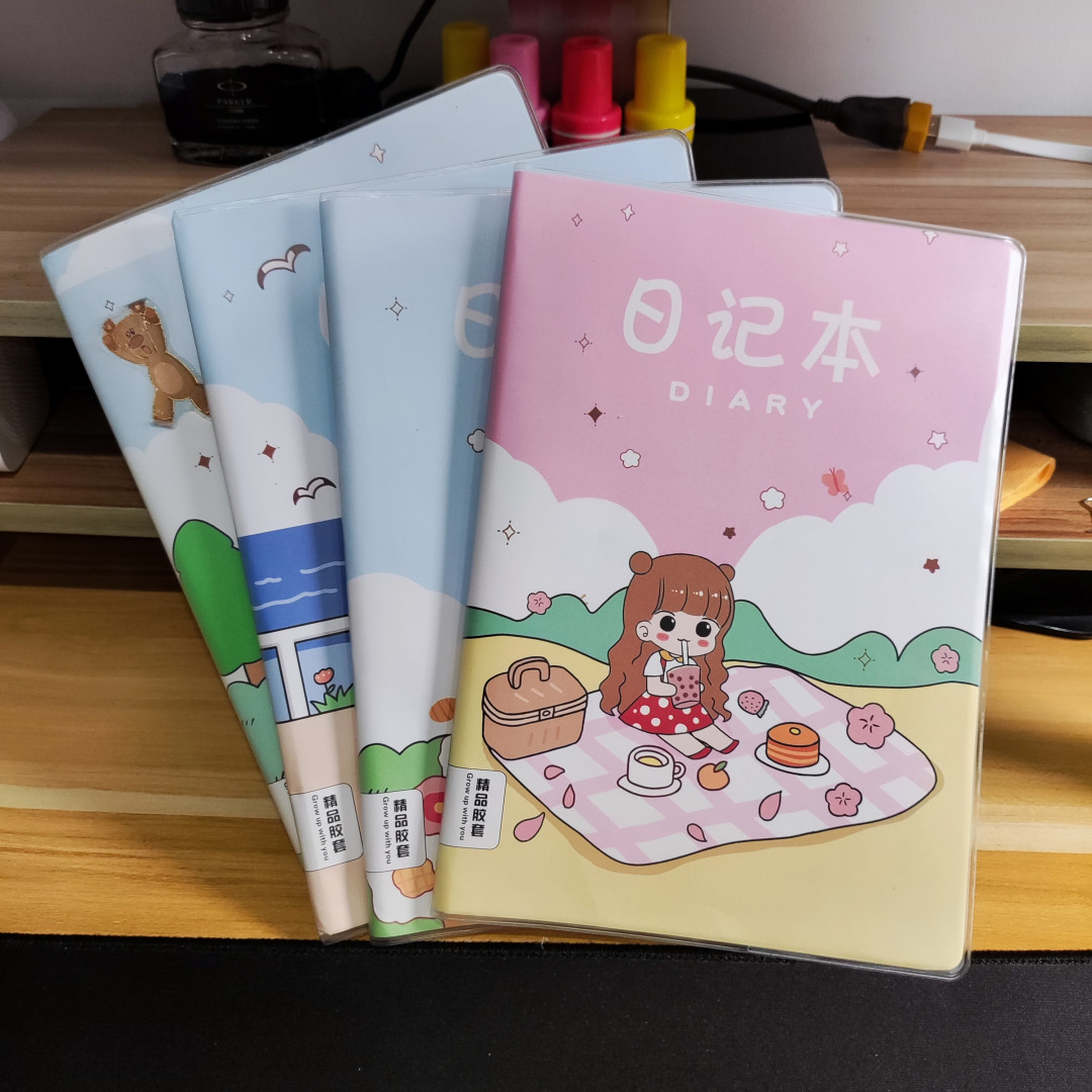 我家小学生的第一本日记本