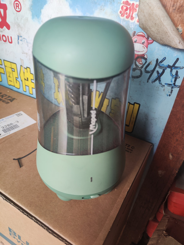 电动削笔刀感觉不错就买了