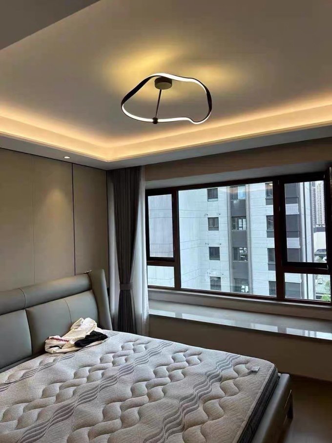 吸顶灯