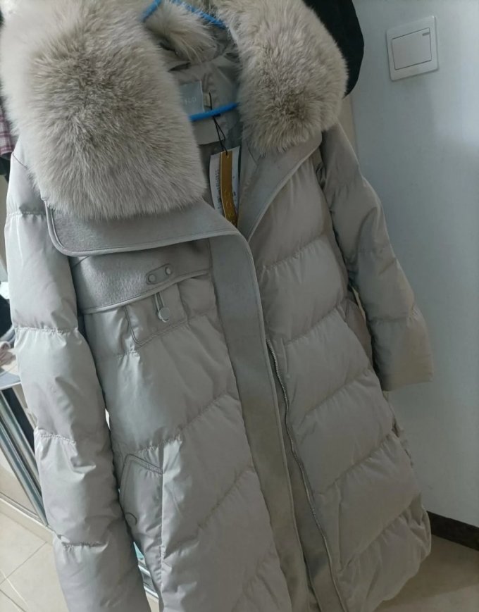 女士羽绒服