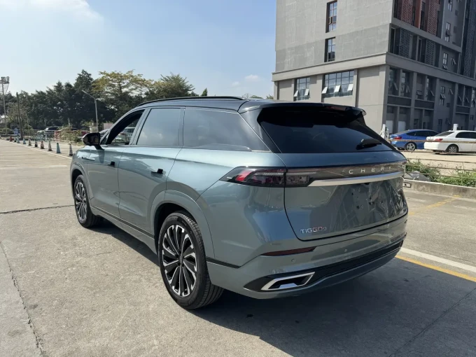奇瑞中型SUV