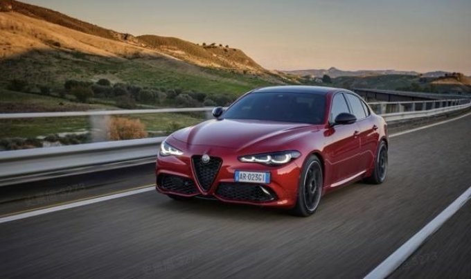 罗密欧正式全面开启代理销售模式,并公布全系车型的全新价格体系