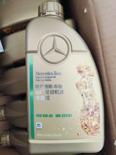 奔驰原厂机油，应该是银美孚一号换壳。
