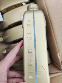 奔驰原厂机油，应该是银美孚一号换壳。