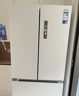 美的508L冰箱：大容量空间，高效净味，低噪音