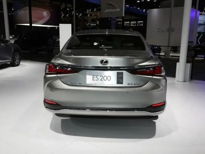 雷克萨斯轿车怎么样 有网友23万拿下雷克萨斯es200卓越版,这款指导价
