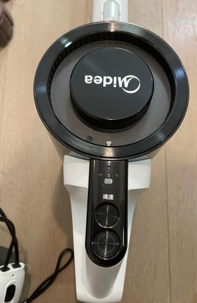 手持式吸尘器