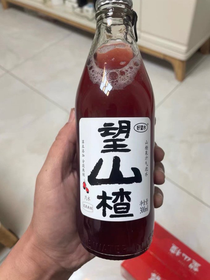 望山楂起泡饮用水