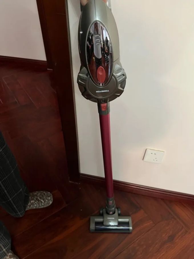 斐纳手持式吸尘器