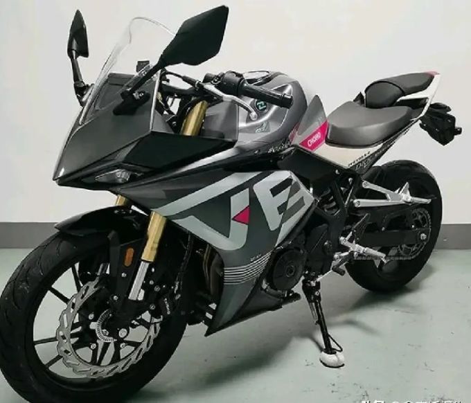 凯越250rr即将上市功率高达24kw元图的国产最强250称号不保