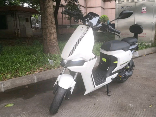 小牛电动车F400T