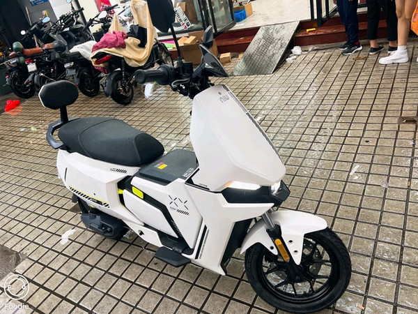 小牛F400T电动车