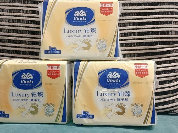 维达铂臻系列擦手纸吸水快干厚韧舒适让我爱上洗手新体验
