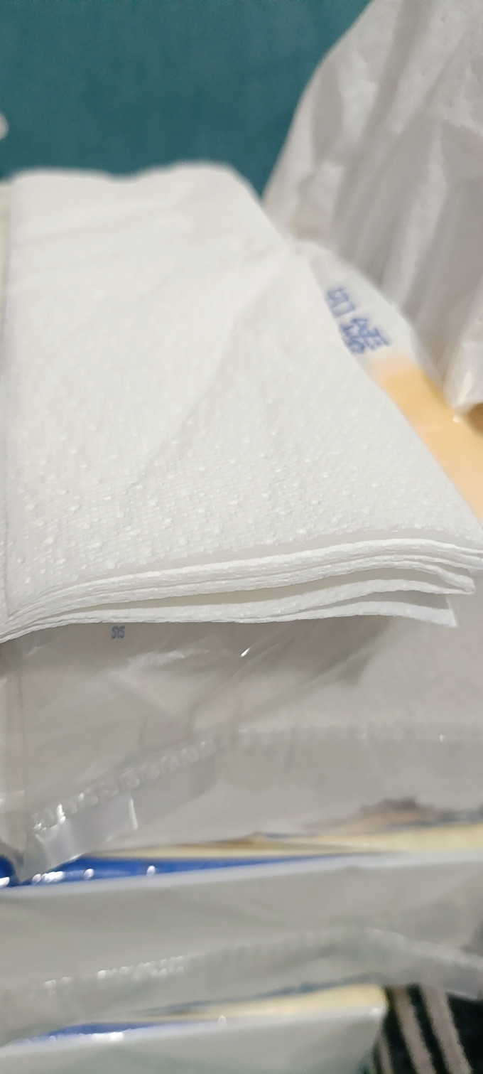 维达铂臻系列擦手纸吸水快干厚韧舒适让我爱上洗手新体验