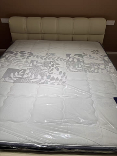 Lynpon林芃梦享家乳胶床垫：让每一晚都是甜蜜梦境！