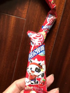 阿尔卑斯草莓味棒棒糖，给你甜蜜的春天